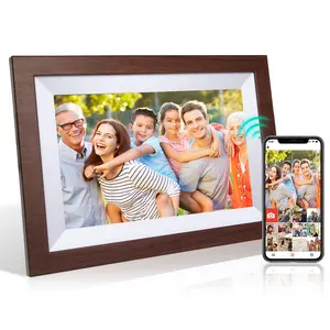 32GB 10,1 Zoll digitale Bilderrahmen WiFi-Version mit automatischer Drehung Einfache Einrichtung Kostenlose Freigabe von Fotos und Videos über Frameo (braunes Holz)