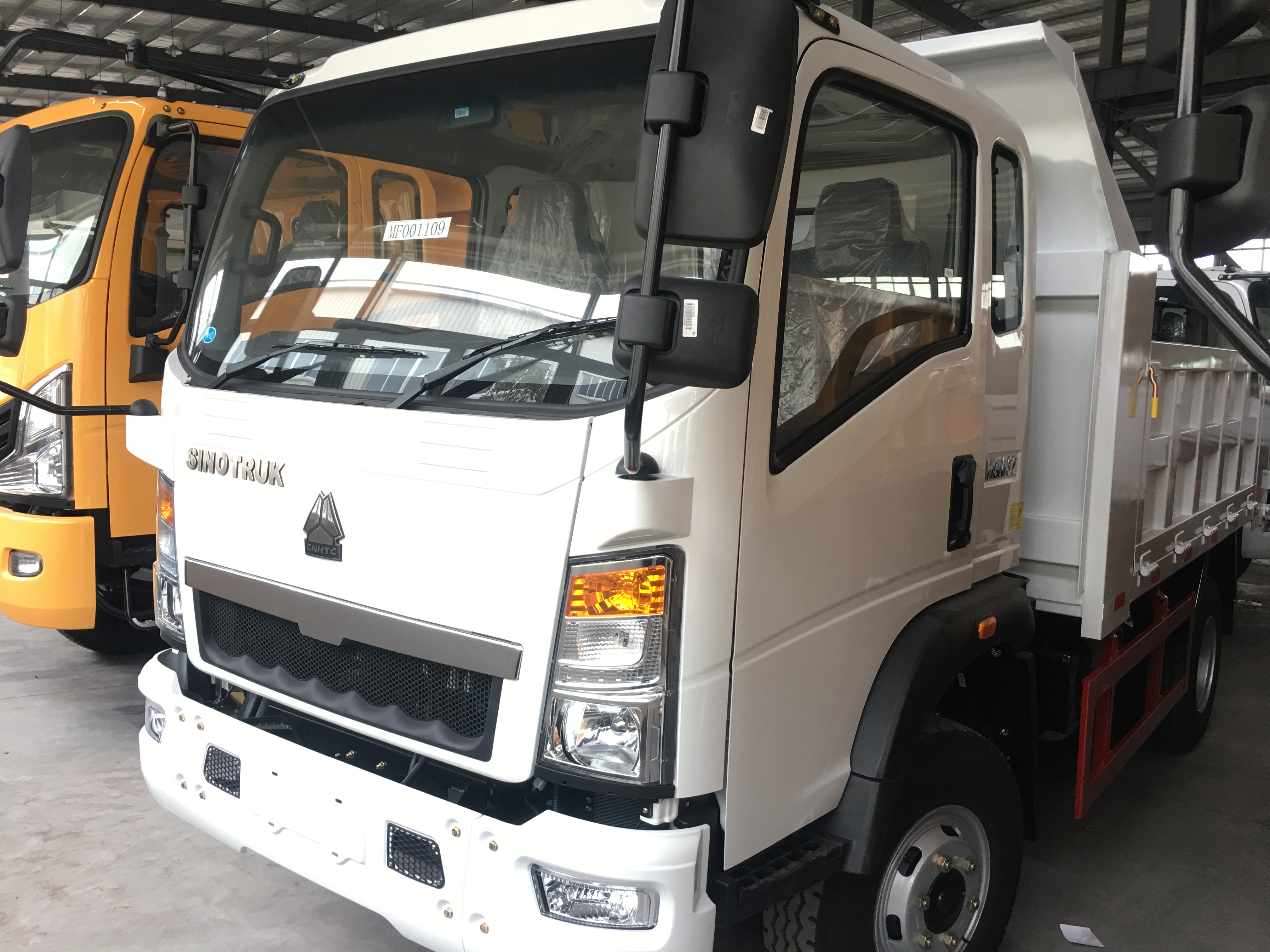 小物 TRUCKIN TR104 MINI TRUCKER TR104 MINI TRUCKER - TRUCKIN'