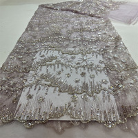 Nouveau en stock : Tissu à motif ondulé large avec broderie de sequins en cristal et de perles tubulaires, idéal pour les robes et les tenues de soirée