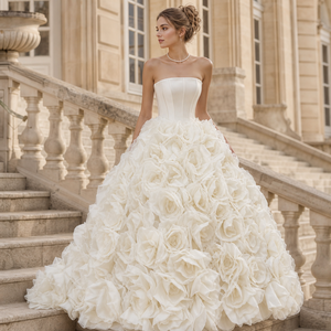 Vestido de Novia Largo Estilo Princesa LY118, Moderno y Vintage, Color Marfil, Satinado, con Corsé de Encaje, Apliques de Flores 3D y Cristales Bordados - Product Image 1