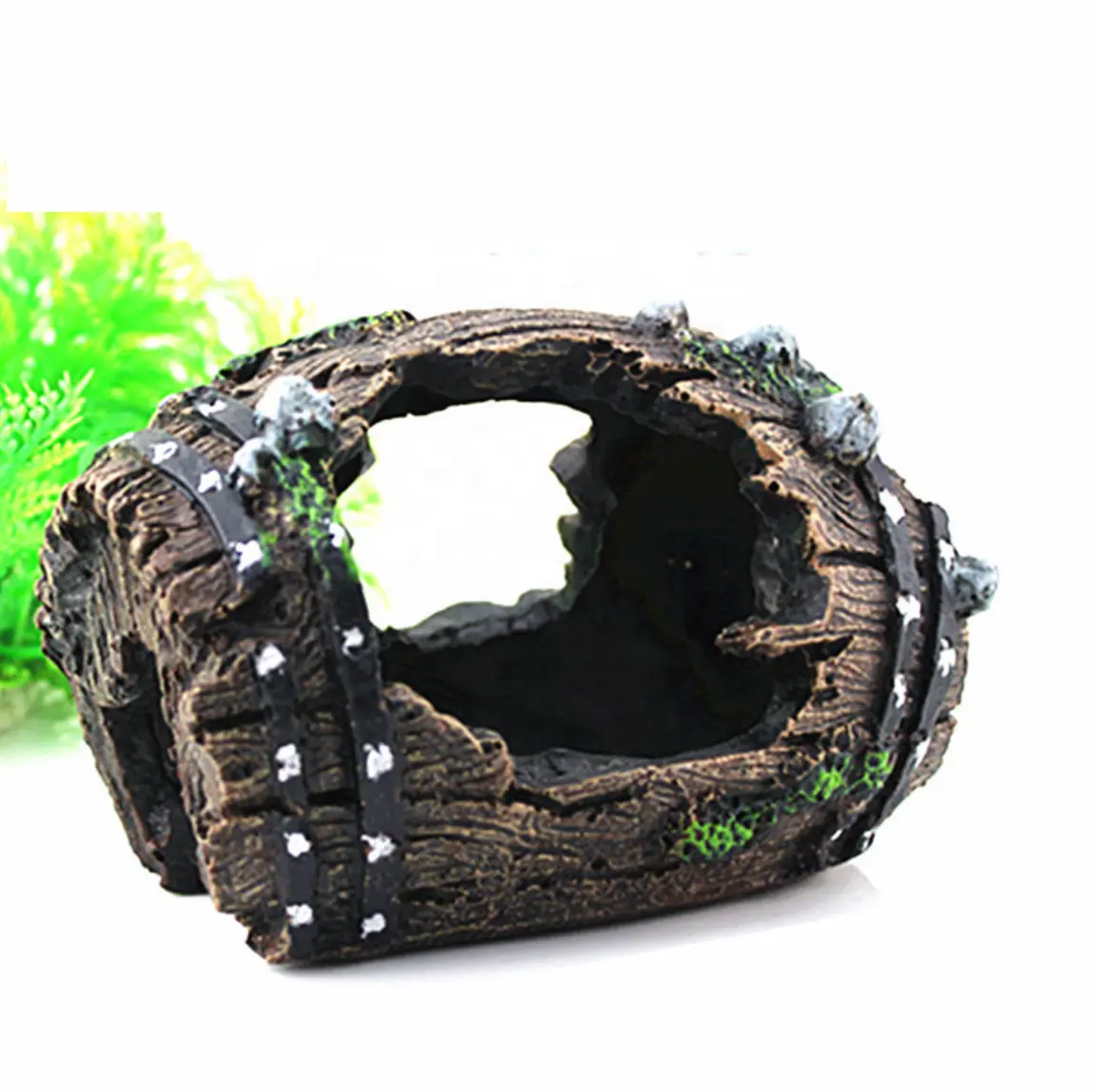 Wholesale Fish tank decoration landscaping resin crafts ornaments wooden barrel wreckage to avoid buckets