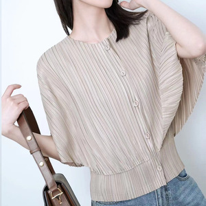 Camicetta Estiva Vintage da <span class=keywords><strong>Donna</strong></span>, Collo Tondo, Maniche a Pipistrello, Dettaglio Bottoni, Stile Miyake, Design Plissettato - Product Image 6