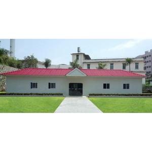 Casa de Cuatro Techos No Estándar con Estructura de Acero Ligero, Villa Moderna con Resistencia al Viento de 81-120 mph - Product Image 1