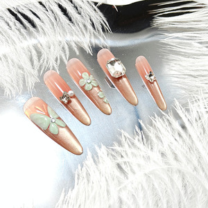 Uñas Postizas Hechas a Mano al por Mayor, Material ABS de Alta Calidad, Diseños Cuadrados y Almendrados, Surtidos Aleatoriamente, Precio de Fábrica - Product Image 3