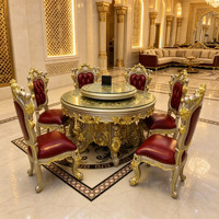 Luxuriöses Barockes Goldgeschnitztes Massivholz Rundes Esszimmer-Set Glasplatte Drehbare Tischplatte Rote Esszimmerstühle für Villa Herrenhaus Hotel
