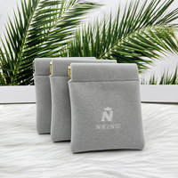 Pochette élastique en velours gris personnalisée en usine pour montre, collier, bague, bracelet, briquet – Emballage de protection avec logo imprimé