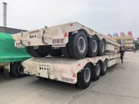 Remorque de transport à 3 essieux, semi-remorque à plateau surbaissé avec échelle hydraulique, remorque à plateau surbaissé robuste à 3 essieux