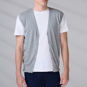 Gilet cardigan sans manches en coton gris tricoté à col en V pour homme, boutonné sur le devant, couleur unie, anti-boulochage, idéal pour l'automne - Product Image 4