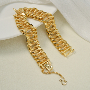 frosted polished custom <b>copper</b> wholesale luxury bulky curb chain homme daily secure extension vibrant 18k gold plated <b>bracelet</b> - Product Image 5