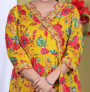 Nouvel ensemble ethnique en rayonne Angarkha, best-seller, avec pantalon Bada Ghera et dupatta, idéal pour les occasions festives - Product Image 1