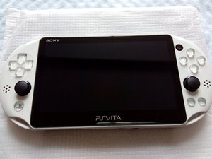 Console di Gioco PS Vita (Versione WIFI) con Firmware 3.65, Supporta il Riciclo - Product Image 2