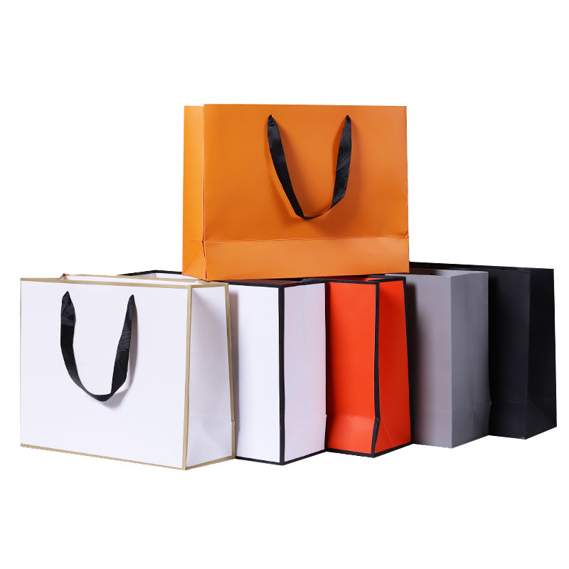 Wholesale Custom Eco-Friendly Recyclable Kraft Paper Shopping Bags with Logo for Retail Boutique Gift Packaging Cosmetics Bags