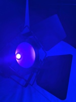Focos LED COB de 200W con puertas batientes 4 en 1 WW/CW/RGBW/UV, control DMX512 6 en 1, CRI 90 para iluminación de escenarios de fiestas/bodas (397-400nm)