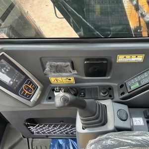 Excavadora HYUNDAI HX80 de Segunda Mano en Venta, Componentes Hidráulicos Originales Duraderos para Excavación en Huertos y Trabajos de Construcción Compacta - Product Image 5