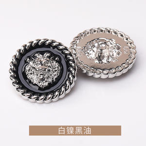 New Fashion Novelty Zinc Alloy Plated Engraved Heart Shape 15mm-25mm Clothes Hand Sewing <b>Buttons</b> - Product Image 2