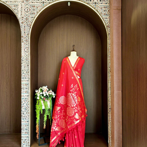 <b>Red</b> Floral Embroidered Saree Traditional Women Dress Banarasi Style Festive Wedding Party Wear - Product Image 1