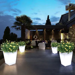 Blumentopf wartungsarme Garten LED Blumentöpfe RGB beleuchtete Pflanz gefäße Hochzeit Villa Hotel Landschafts beleuchtung