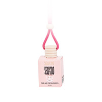 Diffuseur de parfum pour voiture de haute qualité, accessoires intérieurs de voiture, pendentif à huile essentielle, parfum pour voiture, vente en gros