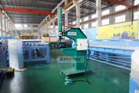 Presse à riveter pneumatique automatique pour la fabrication de tôles riveteuse