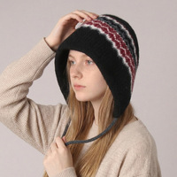 Bonnet en acrylique tricoté automne-hiver pour femme, style Fair Isle, à rayures, chaud et épais, avec protection pour les oreilles et design en dentelle, pour l'extérieur