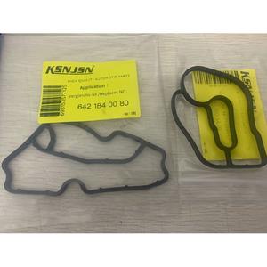 Junta de Asiento de Aceite KSNJSN 6421840080 para Reparación de Motor de Camioneta Mercedes - Product Image 1
