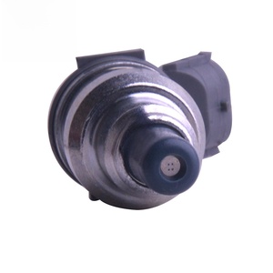 Sprey Valfi Üstün Performanslı Yakıt Enjektör Memesi OEM 195500-2040 Mazda 323 MX-3 1.6L Mazda Protege 1.8L 1955002040 Enjektör için - Product Image 5
