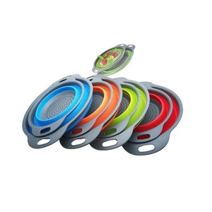 Passoire de cuisine pliable en silicone pour laver les fruits et légumes - Product Image 4