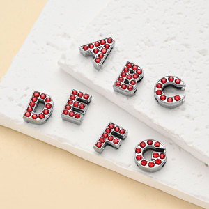 Accessori per Unghie con Lettere A-Z da 8mm Completamente Glitterate in Rosso, Decorazioni per Unghie Fai-da-Te Stile Macaron - Product Image 3