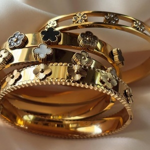 Custom Shell Color Clover Leaf 18K Gold Plated <strong>Stainless</strong> <strong>Steel</strong> <strong>Jewelry</strong> Cuff Bangle for Girl - Product Image 3