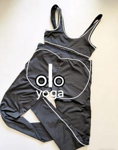 Set Casual Due Pezzi da <span class=keywords><strong>Donna</strong></span> per Yoga e Pilates, Nuovo Stile Estivo con Stampa a Righe e Scritta, per Allenamento Sportivo e Sollevamento Glutei - Vendita all'Ingrosso - Product Image 1