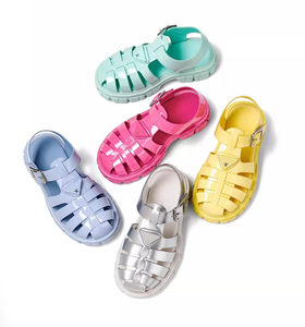 Sandalias <span class=keywords><strong>de</strong></span> Verano para Niñas Ariaca, Modernas, con Diseño Calado, Antideslizantes, con Correa Trasera y Cierre <span class=keywords><strong>de</strong></span> Velcro, Planas, en Varios Colores - Product Image 2