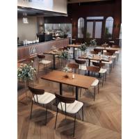 Ensemble table et chaises de restaurant vintage industriel, mobilier de salle à manger en bois massif, canapé banquette commercial pour café, bistrot, hôtel