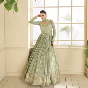 ชุดราตรีปักลายแจ็คการ์ด - Product Image 1