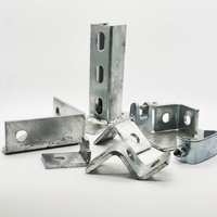 Support de construction métallique en forme de T robuste pour usage industriel, structure triangulaire