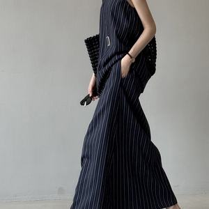 Conjunto de Lino de Verano 2025 OEM, Conjunto de 2 Piezas, Ropa de Mujer, Top Corto a Rayas y Falda Midi Escalonada - Product Image 3