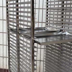 अनुकूलित 304 स्टेनलेस स्टील बेकरी ट्रे रैक ट्रॉली 40*60 बेकिंग ट्रे रिमूवेबल चार पहिया बंक रैक हैंड कार्ट - Product Image 4