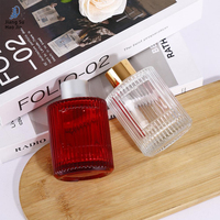 Bouteille d'aromathérapie sans flamme de 120 ml, bouteille en verre à rayures verticales, parfum éliminateur d'odeurs, vase à fleurs séchées