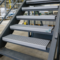 Revêtement de marche d'escalier industriel GRP 38x38mm en fibre de verre FRP, panneau de nez de marche prêt à l'emploi