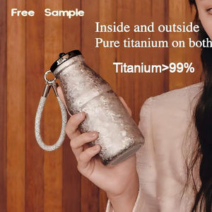 Bouteille isotherme de luxe en titane pur – Tasse thermos pour bureau et affaires – Gourde isotherme sous vide - Product Image 5