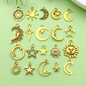 Pendentifs en alliage d'or antique, soleil, lune, étoile, formes variées, pour la fabrication de colliers, accessoires de bijoux DIY - Product Image 1