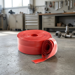 Tuyau d'arrosage plat en PVC rouge souple pour l'irrigation des pelouses et des plantes - Product Image 2