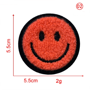 Patch Ricamate Sorriso Personalizzate da 55mm di Diametro per Cappelli e <span class=keywords><strong>Abbigliamento</strong></span>, Applicazione a Caldo su Asciugamani e Tessuti - Product Image 3