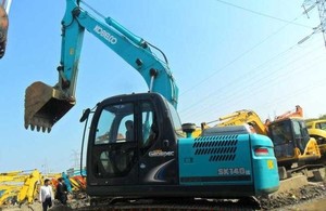 Construction <b>machinery</b> used kobelco <b>excavator</b> SK140 14Ton medium tracked earth moving equipment - Product Image 4