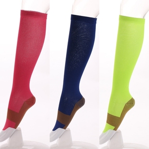 Chaussettes de compression graduée en cuivre unisexes de haute qualité, élastiques, pour le sport, 10-15 mmHg, hauteur genou - Product Image 5