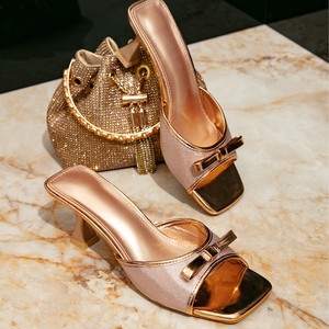 Chaussures pour femmes de style européen, à talons bas, à enfiler, à bout pointu et à talons fins - Product Image 1