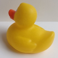 Offre Spéciale Numéro de série personnalisé Canard en caoutchouc de course lesté flottant jaune en plastique