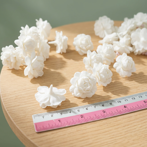 Fleur de jasmin réaliste double en argile, faite à la main |   Design superposé artisanal thaïlandais |   Décorations classiques haut de gamme pour Thanksgiving et la fête des pères - Product Image 2