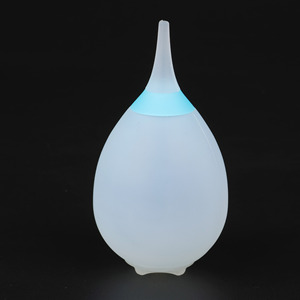 Teardrop Shaped Air Blower Silicone Manual One Piece For Camera Lens Keyboard Cleaning - Product Image 1