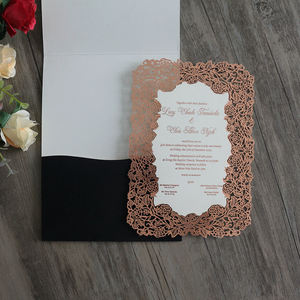 Cartes d'invitations de <span class=keywords><strong>mariage</strong></span> élégantes en or rose avec fleur découpée au laser avec enveloppe de poche en velours - Product Image 2