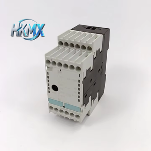ตัวควบคุม PLC สำหรับงานอุตสาหกรรมรุ่น FX3U-128MT ES-A และโมดูลระบบอัตโนมัติรุ่น FX5U-64MR - Product Image 1
